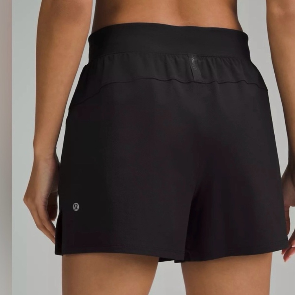 Lululemon License to Train High-Rise Short 4" size 4
